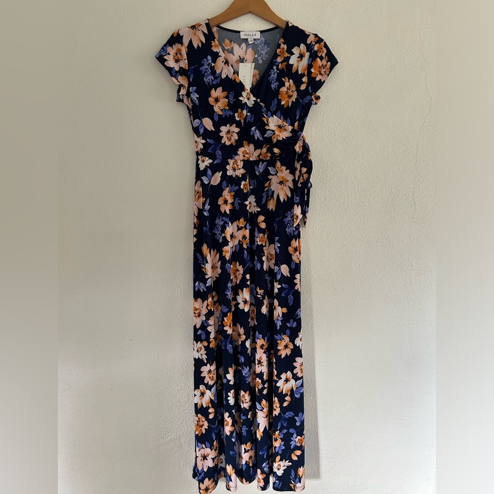 NWT Versona dress with tie detail